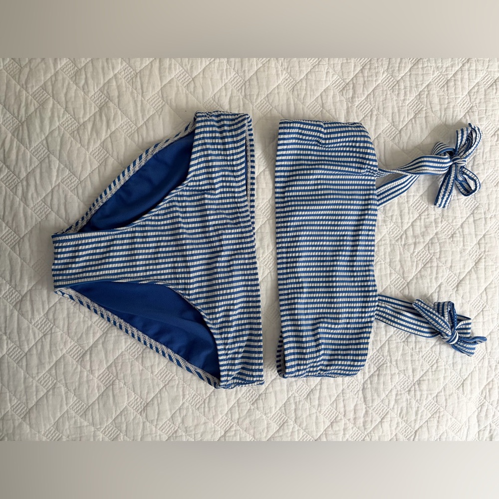 Girls adorable Vineyard Vines Bikini, in amazing condition!